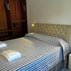 carugio-flexyrent-a-c-wifi.hotelitalianriviera.com/